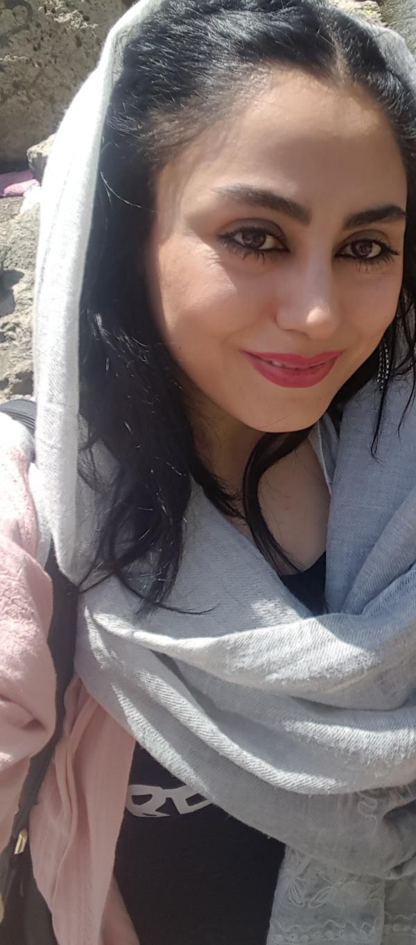 تصویر پروفایل ملیحه