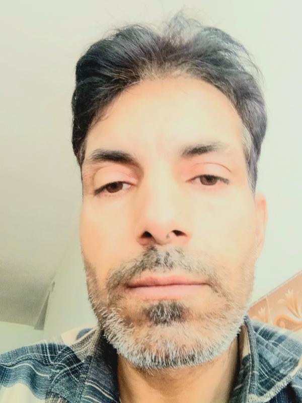 تصویر پروفایل علی