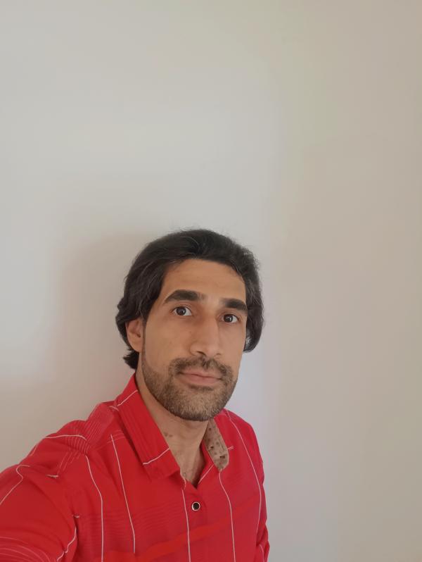 تصویر پروفایل علی