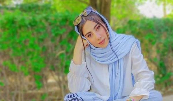 تصویر پروفایل مژده