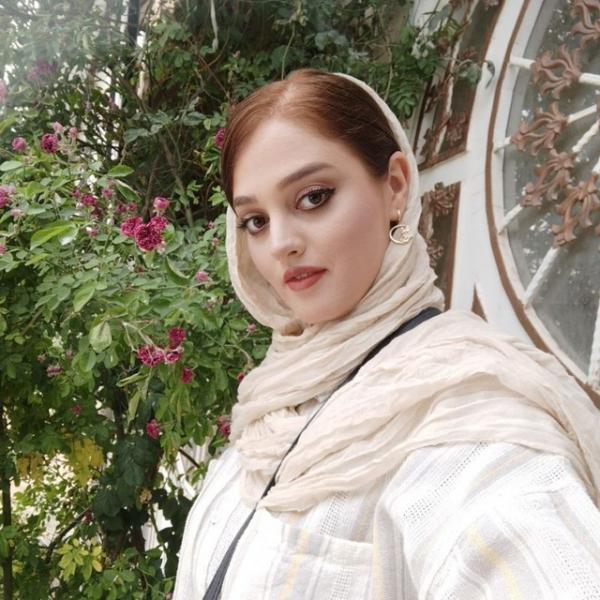 تصویر پروفایل سمانه
