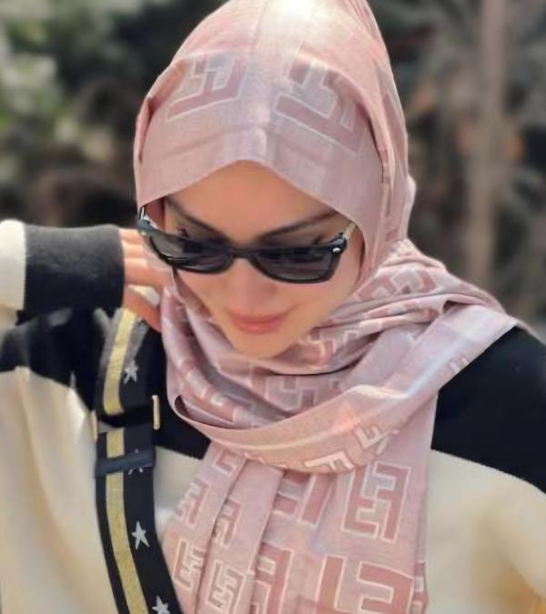 تصویر پروفایل یکتا